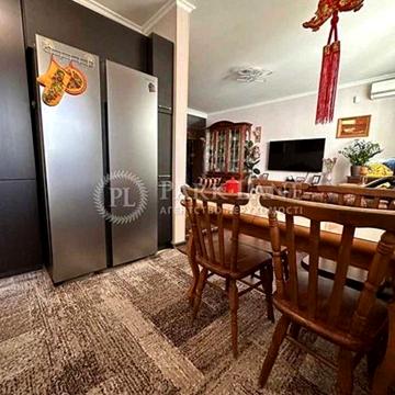 Простора 3-кімнатна квартира біля Дніпра, вул. Івасюка Володимира , 14