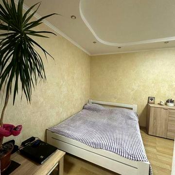 Гарна 1 кім квартира в районі Сєдова