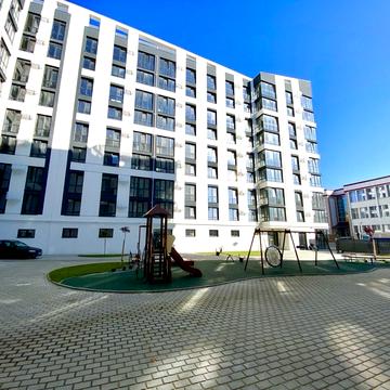 Данила Галицького вул., 25