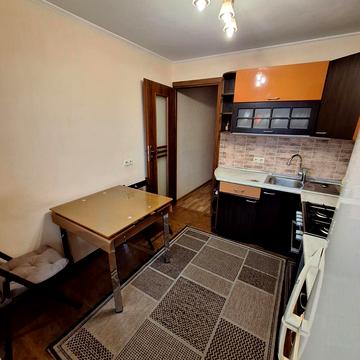 Героїв Майдану вул. (Червоноармійська), 81