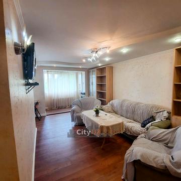 Закарпатська вул., 28