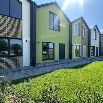 Трьох-кімнатний Будинок 77кв. ЖК Промісто