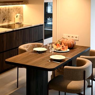 Велика Васильківська вул. (Червоноармійська), 1