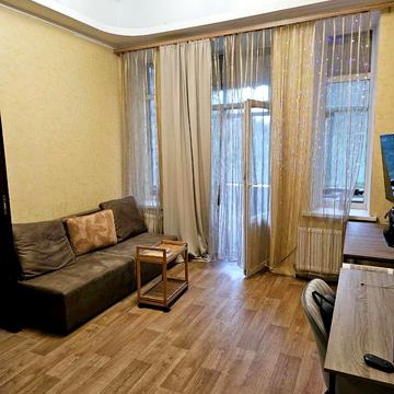 Степана Бандери вул. (Шмідта), 9