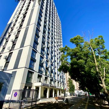 Літературна вул., 10-А