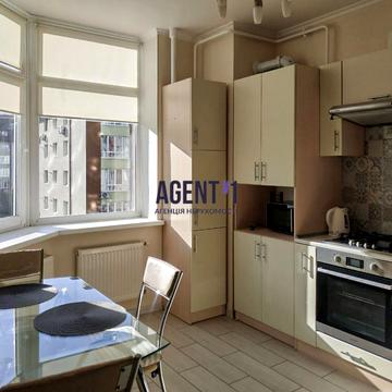 Львівська вул., 17