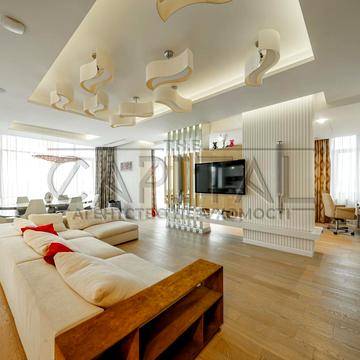 Болсуновська вул. (Сергія Струтинського), 2