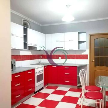 Хотинська вул., 12