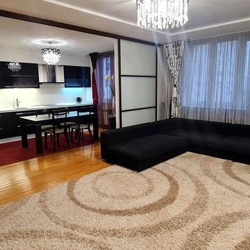 Срібнокільська вул., 1