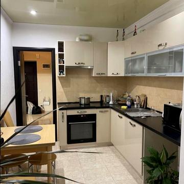 Олександра Поля просп. (Кірова), 98-В