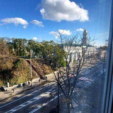 Аренда однокімнатної квартири на Печерську вул.Лаврська