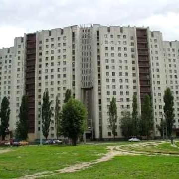 Продам 2 кімн. Квартиру вул. Азербайджанська 8а м.чернігівська