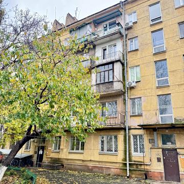 Богдана Хмельницького вул., 1