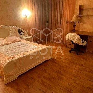 Простора 2 кімнатна квартира на Оболоні біля озера Біле метро 10хвилин