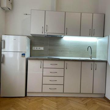 Гетьмана Мазепи вул., 12