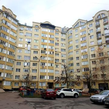 Василя Симоненка вул., 37