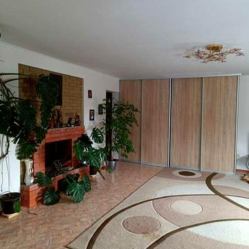 Продається новий будинок р-н С.Слобідки 84 кв.м окремий двір, гаражі