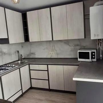 Будівельників вул., 5/1