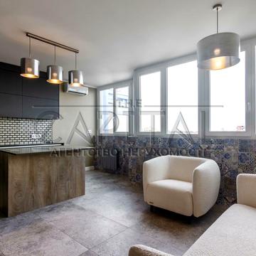 Деміївська вул., 16