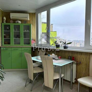 Продаж 3к квартира 78 м2, ТОРГ Троєщина Лаврухіна 7, Програми+