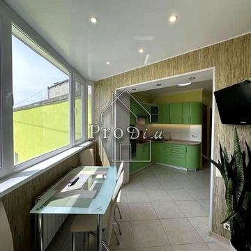 Продаж 3к квартира 78 м2, ТОРГ Троєщина Лаврухіна 7, Програми+