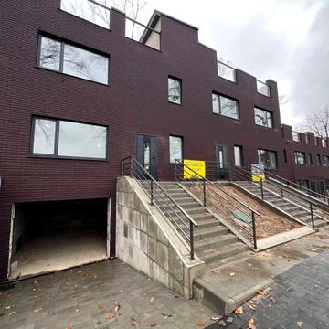 Києво-Мироцька вул., 123