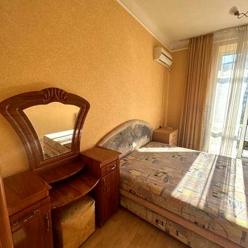 2к Квартира на бульварі Лесі Українки 8