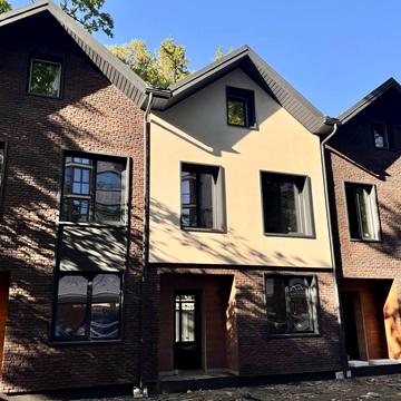 Київська вул., 46