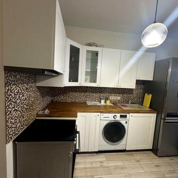 Сдам однокомнатную на Гарматной,37 а