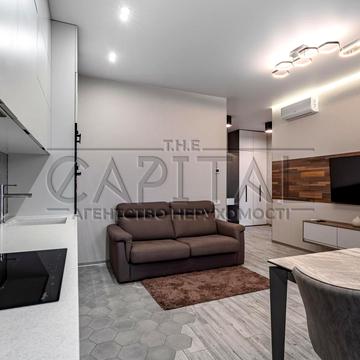 Саперне Поле вул., 5