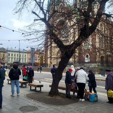 Марка Кропивницького пл., 8