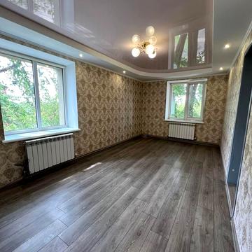 Першотравнева вул., 14