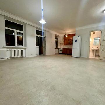 Саксаганського вул., 85/23