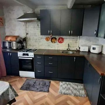 Продам свій будинок в Любимовкі.