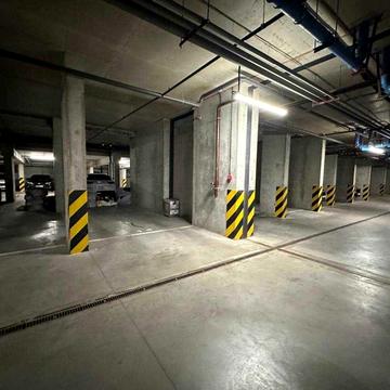 Університетська вул., 3/1