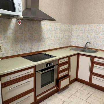 Сдам 2 ком. квартиру !