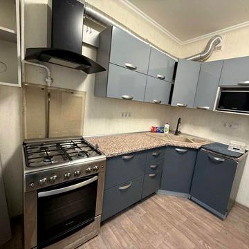 Героїв Крут вул. (Черепіна), 16