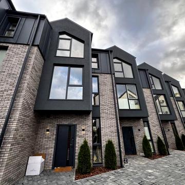 Райдужна вул.