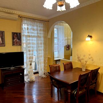 Олеся Гончара вул., 15/3