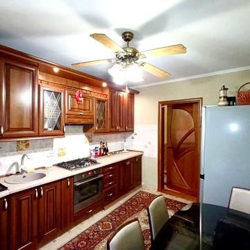 Тараса Шевченка, 27