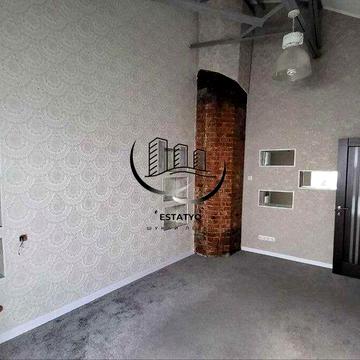 Оренда 5-ти кімнатної квартири в центрі міста.