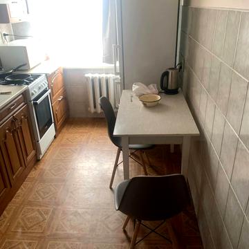 Леоніда Каденюка вул. (Космонавта Волкова), 9