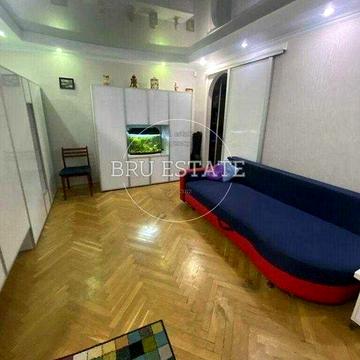 Продам гарну 2к кв біля Парку Партизанської Слави Надії Світличної 2