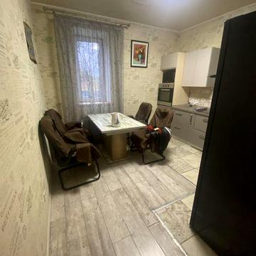 2 х кімнатна квартира з власним входом