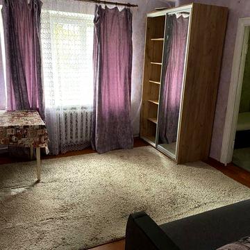 Сінна 2 х кімнатна квартира