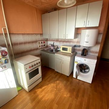 Академіка Вернадського бульв., 87