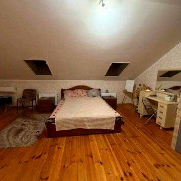 Продам дворівневу квартиру з ремонтом та укомплектовану - Авангард