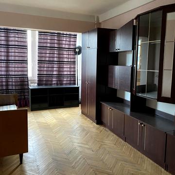 Березняківська вул., 24