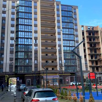 Рівненська вул., 25-Є