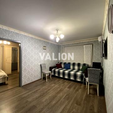 Мілютенка вул., 11